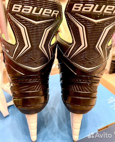 Хоккейные коньки Bauer