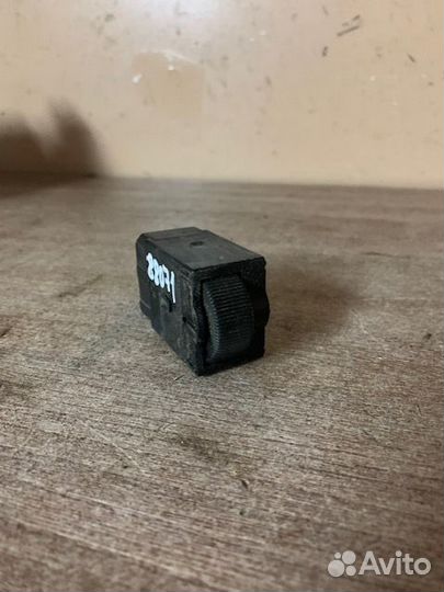 Кнопка освещения панели приборов Carisma