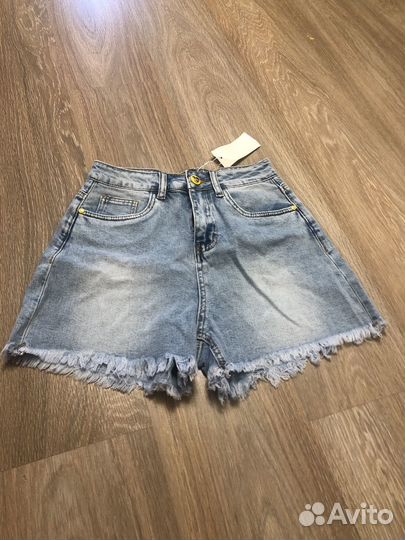 Женские джинсовые шорты