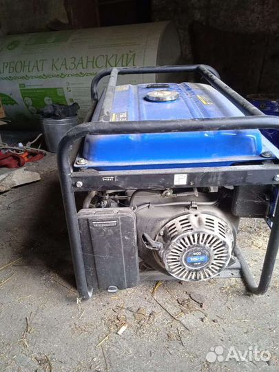 Бензиновый генератор