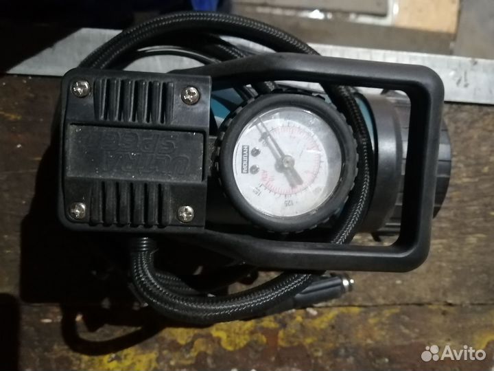 Компрессор воздушный автомобильный