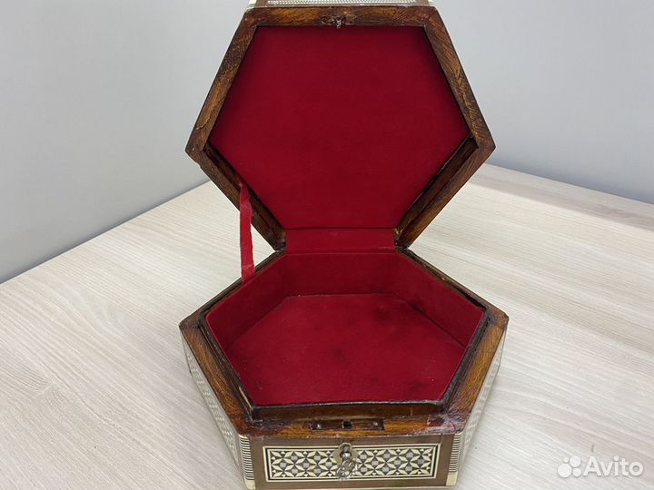 Шкатулка перламутр орнамент