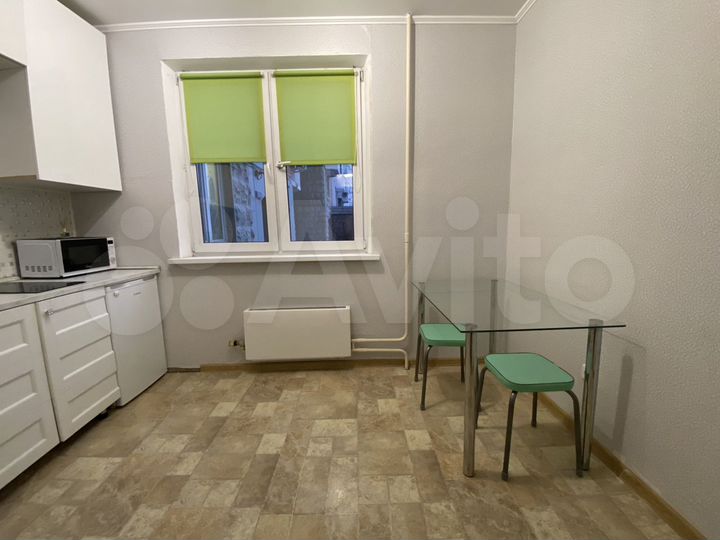 1-к. квартира, 38 м², 1/17 эт.