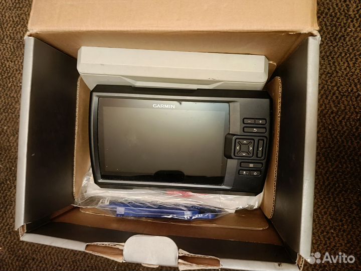 Эхолот Garmin Striker plus 7 cv