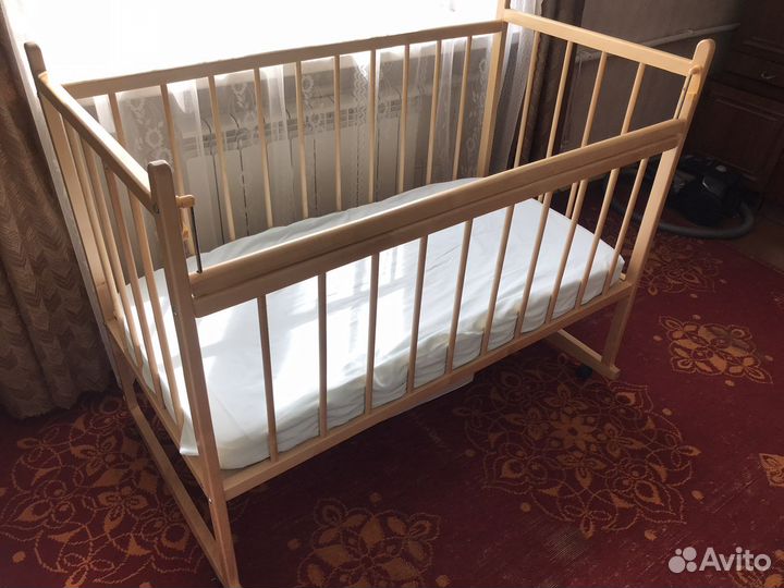 Детская кровать с матрасом