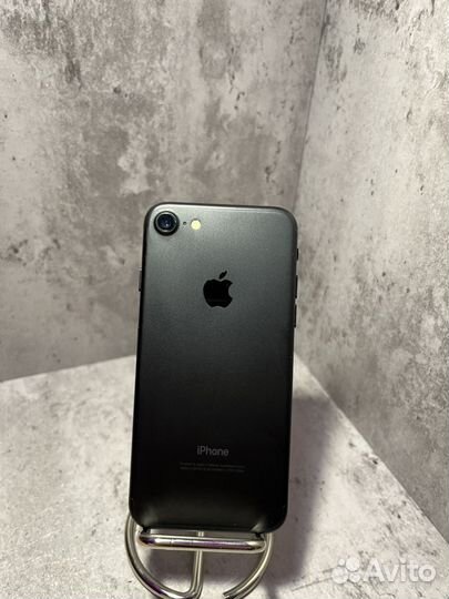 iPhone 7, 32 ГБ