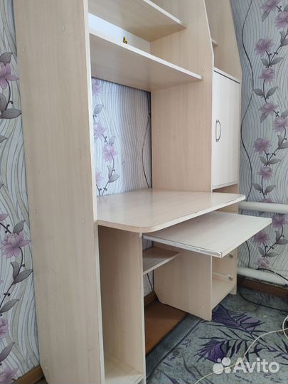 Компьютерный стол