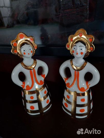Фарфоровая статуэтка 