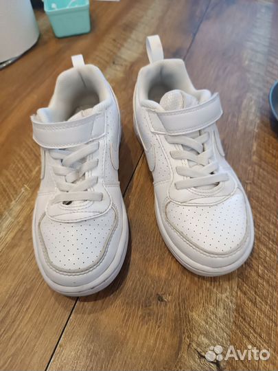 Кроссовки nike 28