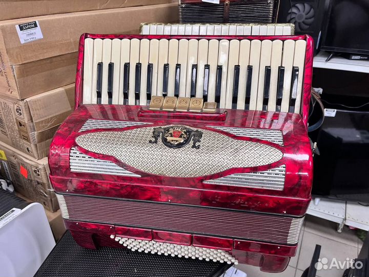 Аккордеон Royal Standard