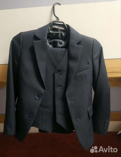 Школьный костюм для мальчика 122 серый