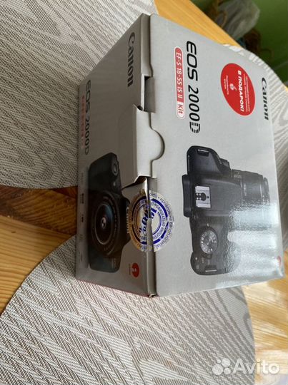 Фотоаппарат Canon EOS 2000d