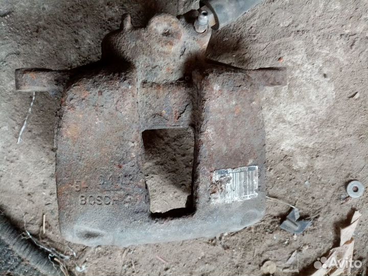 Суппорт перед от Пежо 307