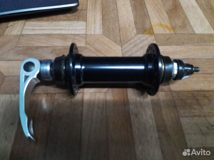 Втулка переднего колеса велосипеда