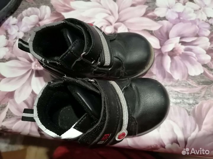 Ботинки демисезонные и валенки