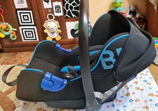 Детское автокресло вмw 0+