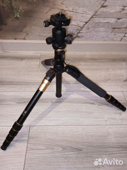 Штатив для фотоаппарата