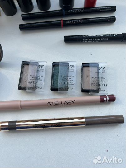 Косметика в ассортименте