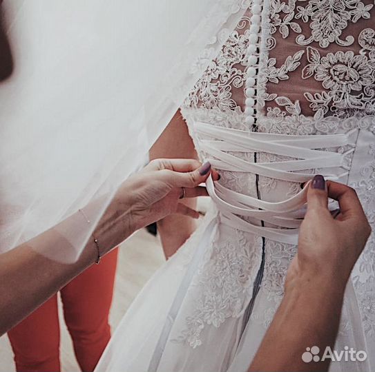 Свадебное платье