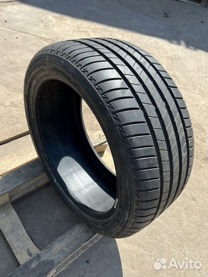 Bridgestone Turanza T005 255/40 R18