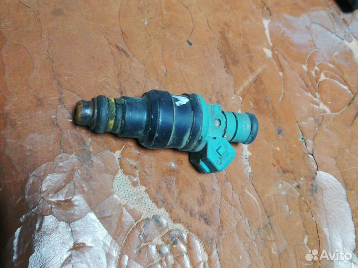 Рампа топливная форсунки Нива Шевроле