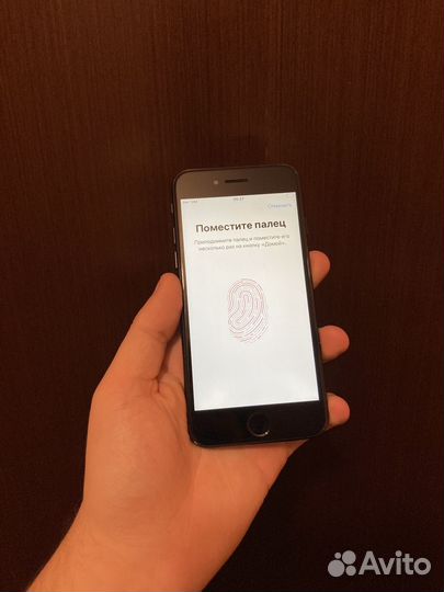 iPhone SE (2020), 64 ГБ