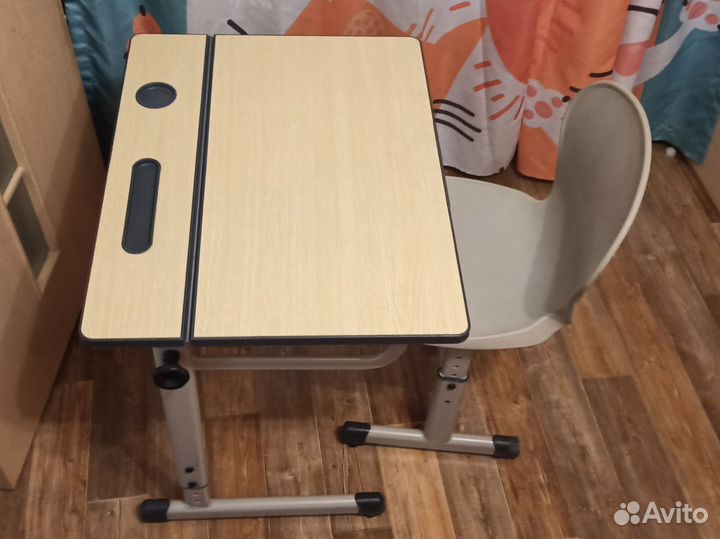 Растущая парта и стул