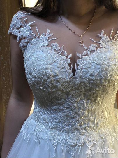 Свадебное платье