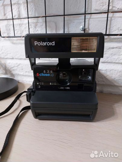 Плёночный фотоаппарат Polaroid CloseUp 636