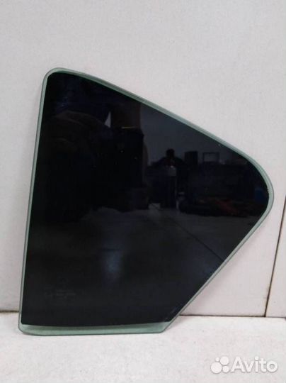 Стекло двери задней левой форточка Honda Civic 4D