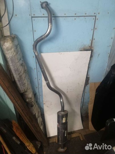 Резонатор Nissan Almera n16 новый 20300-5M770