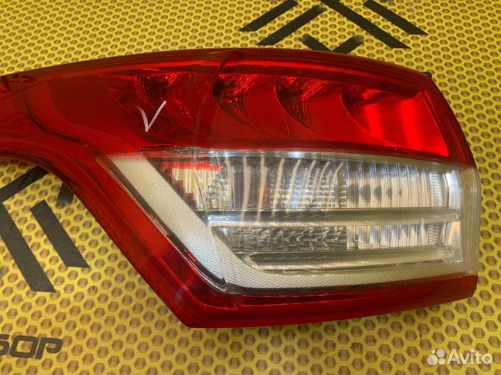 Фонарь задний левый Ford Kuga