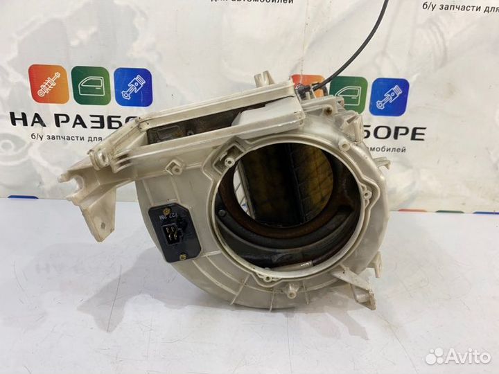 Корпус отопителя (печки) Mitsubishi Pajero V32