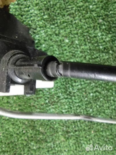 Замок двери передней левой Chevrolet Cruze J300 2