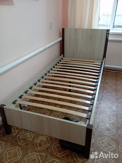 Кровать 90*200