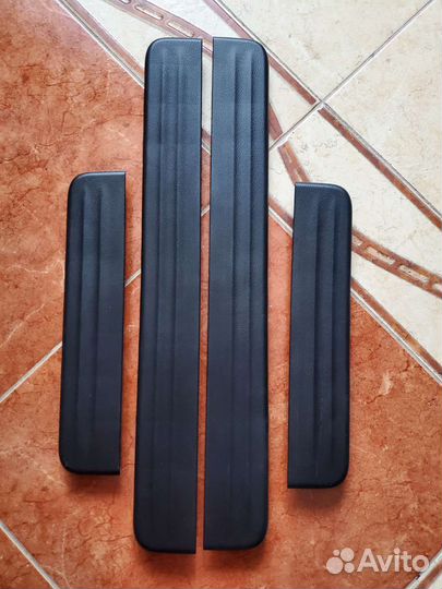 Накладки на пороги внутренние Nissan Patrol Y62