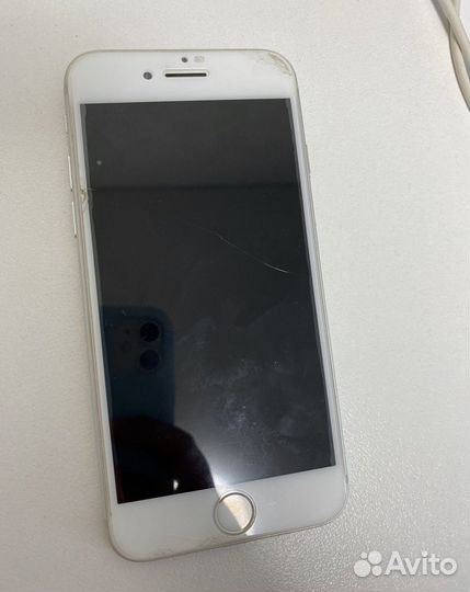 Телефон iPhone 7