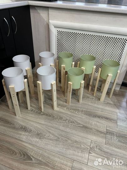 Кашпо с подставкой