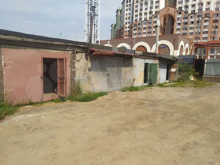 Гараж, > 30 м²