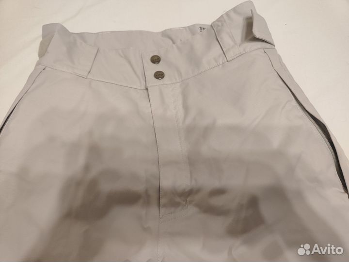 Костюм для занятий сноубордом и горными лыжами