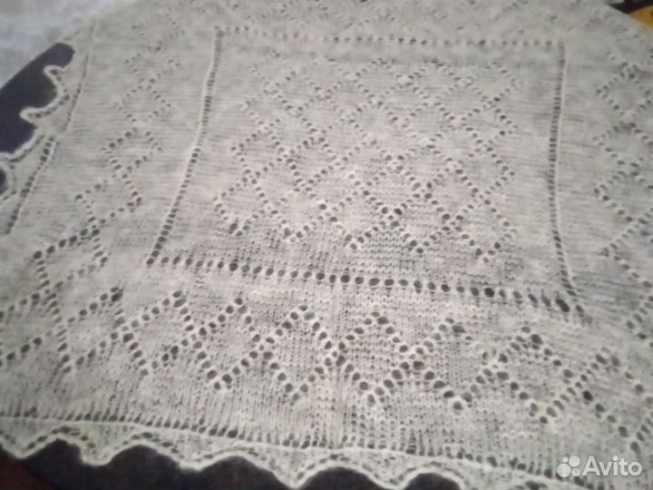 Пуховый платок шаль