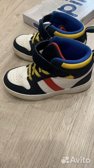 Кроссовки детские