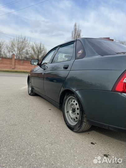 LADA Priora 1.6 МТ, 2010, битый, 340 000 км