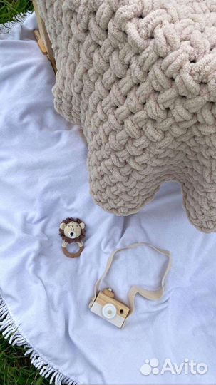 Вязаный плед ручной работы