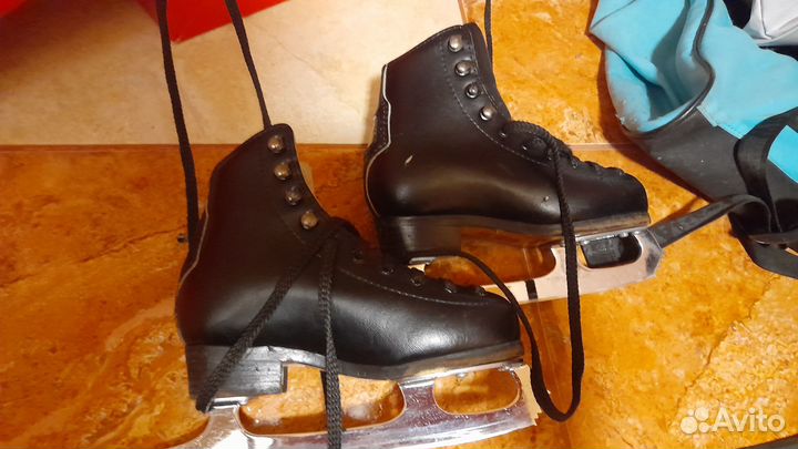 Фигурные коньки wifa 28