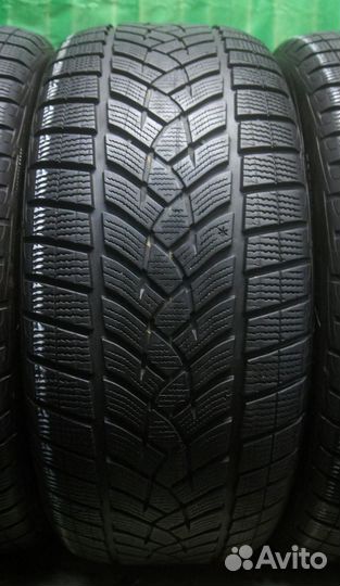 Goodyear UltraGrip Performance SUV Gen-1 255/50 R19 107V