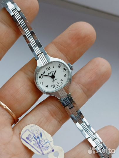 Часы СССР заря женские новые с биркой