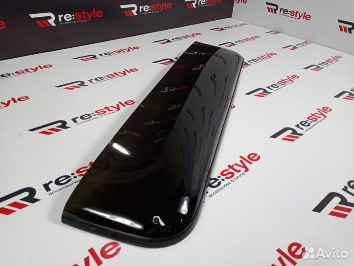 Дeфлектор люка Toyota Land Cruiser Prado 150 O696