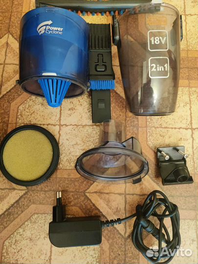 Вертикальный пылесос Philips FC6163/02