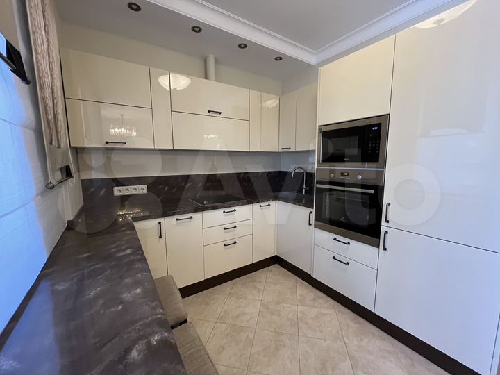 3-к. квартира, 89,8 м², 9/17 эт.